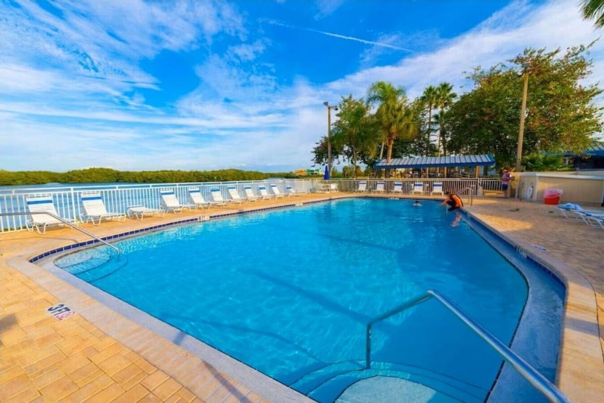 Beautiful New Luxury Townhome With Private Beach And Swimming Pools Раскін Екстер'єр фото